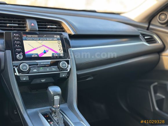 LUXE DRİVEDAN 2021 LANSMAN RENK TERTEMİZ CİVİC-KONUŞAN PAKET