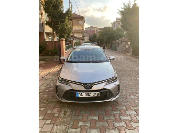 Sahibinden Toyota Corolla 1.8 Hybrid Dream 2020 Model  148.000 km Gri