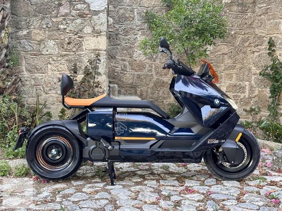 BMW CE-04 Dynamic + Avantgarde Full Opsiyonlu