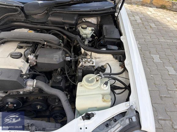 KLASİK TUTKUNLARINA: EŞSİZ KONDİSYONDA MERCEDES E 200 ELEGANCE