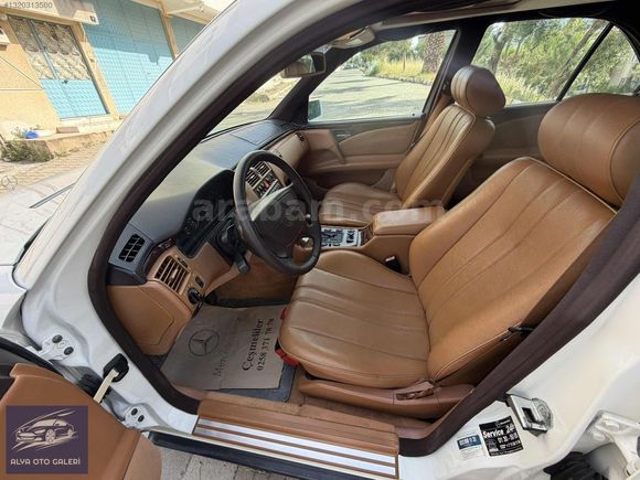 KLASİK TUTKUNLARINA: EŞSİZ KONDİSYONDA MERCEDES E 200 ELEGANCE