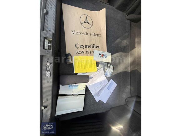 KLASİK TUTKUNLARINA: EŞSİZ KONDİSYONDA MERCEDES E 200 ELEGANCE