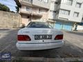 KLASİK TUTKUNLARINA: EŞSİZ KONDİSYONDA MERCEDES E 200 ELEGANCE