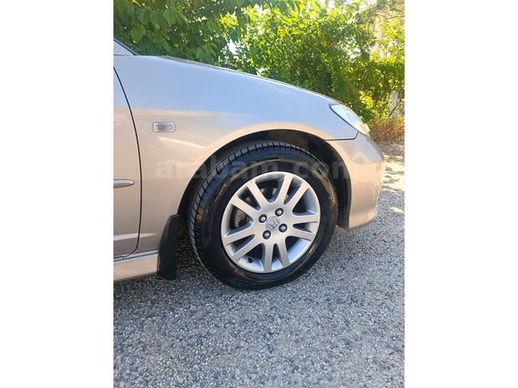 Sahibinden Honda Civic 1.6i VTEC ES 2004 Model 