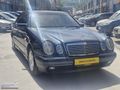 1997 Mercedes E200