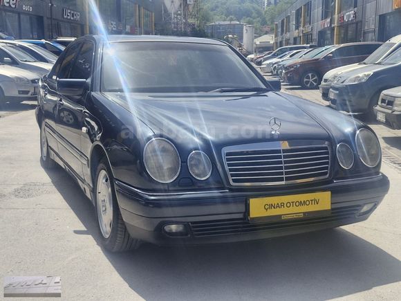 1997 Mercedes E200