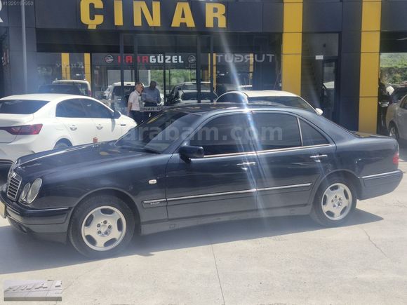 1997 Mercedes E200