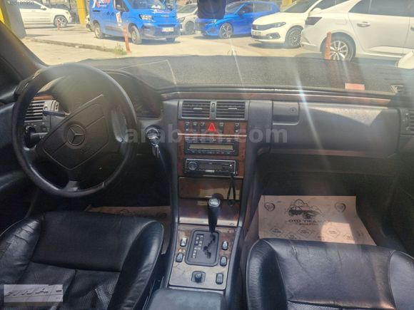 1997 Mercedes E200
