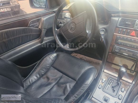 1997 Mercedes E200