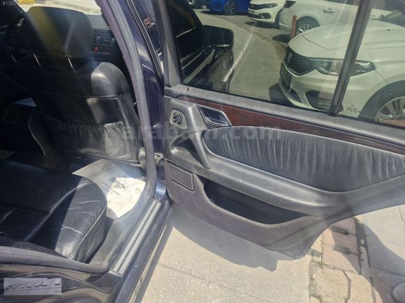 1997 Mercedes E200