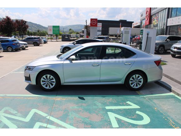 Skoda Octavia  1.5 MHEV ELİTE
