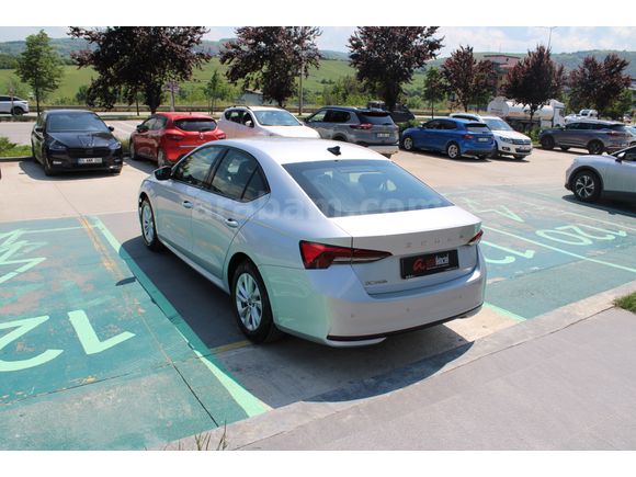 Skoda Octavia  1.5 MHEV ELİTE