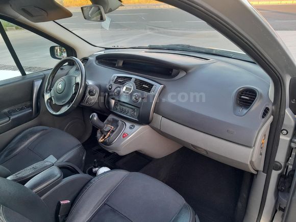 Sahibinden Renault Scenic 1.6 Exception 2006 Model