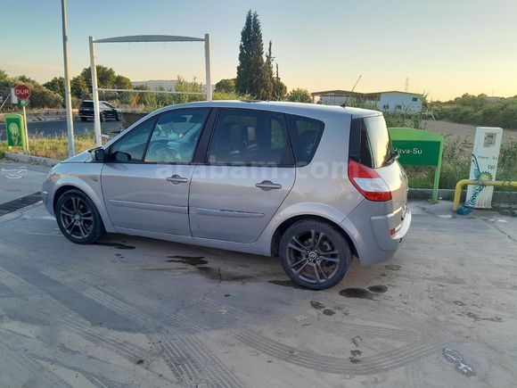 Sahibinden Renault Scenic 1.6 Exception 2006 Model