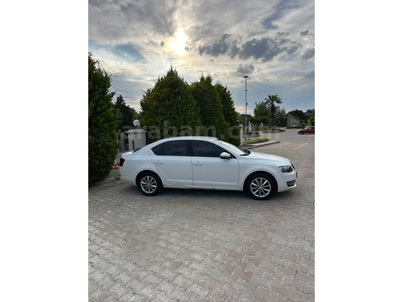 2013 MODEL - SKODA OCTAVIA - DÜŞÜK KM - MASRAFSIZ!!!