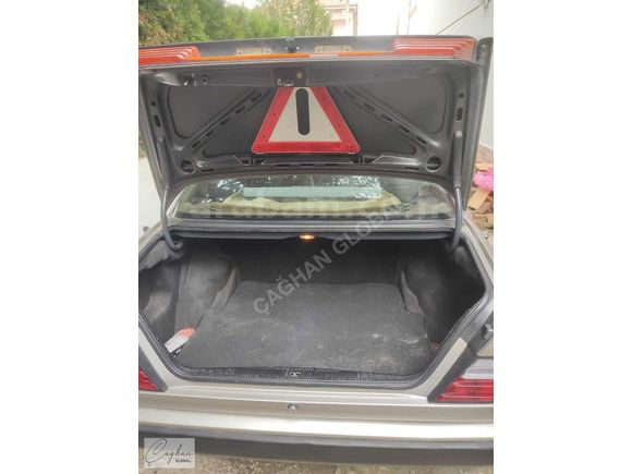 Çağhan Global'den İlk Sahinden Koleksiyonluk W124 Mercedes