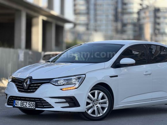Sahibinden Renault Megane 1.3 TCe Joy 2022 Model 