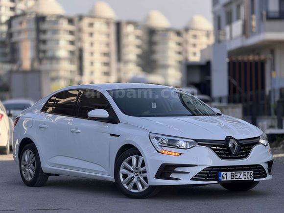 Sahibinden Renault Megane 1.3 TCe Joy 2022 Model 