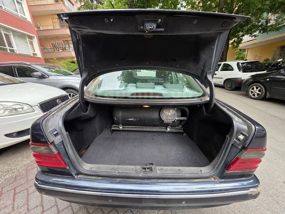 ORİJİNAL 390.000 KİLOMETREDE  MERCEDES E200 KOMPRESÖR