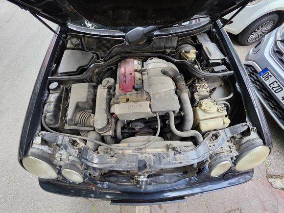 ORİJİNAL 390.000 KİLOMETREDE  MERCEDES E200 KOMPRESÖR