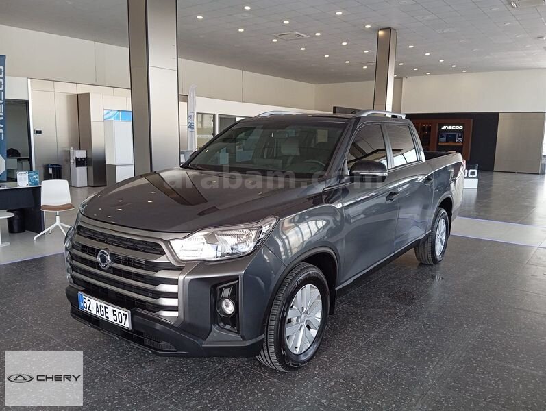 Galeriden KGM SsangYong Musso Grand 2.2 D Platinum 2023 Model İstanbul 32.500 km Gri