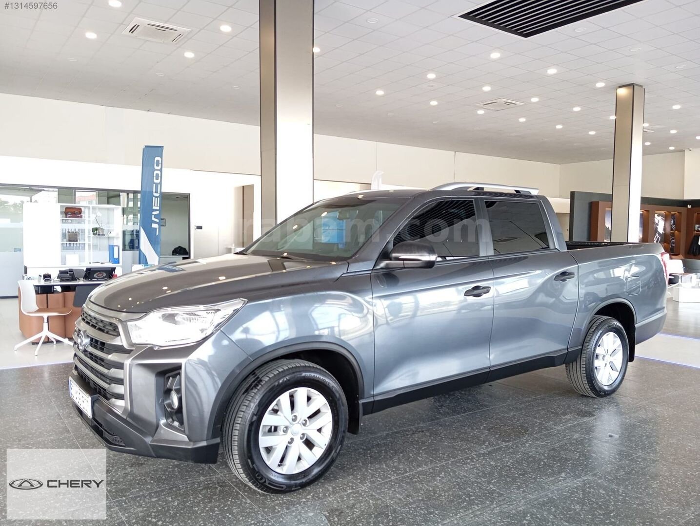 Galeriden KGM SsangYong Musso Grand 2.2 D Platinum 2023 Model İstanbul 32.500 km Gri 5