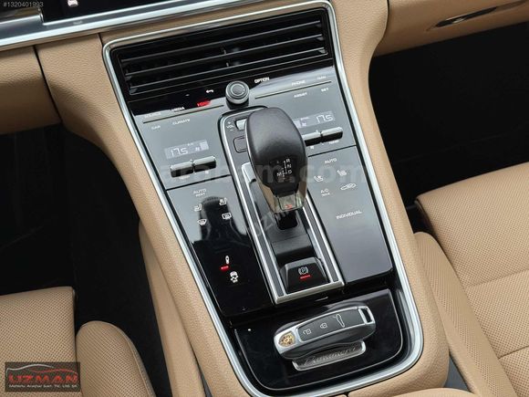 Bayi-Boyasız-2023 Panamera 4 E-Hybrid Platinum Edition 462 Hp