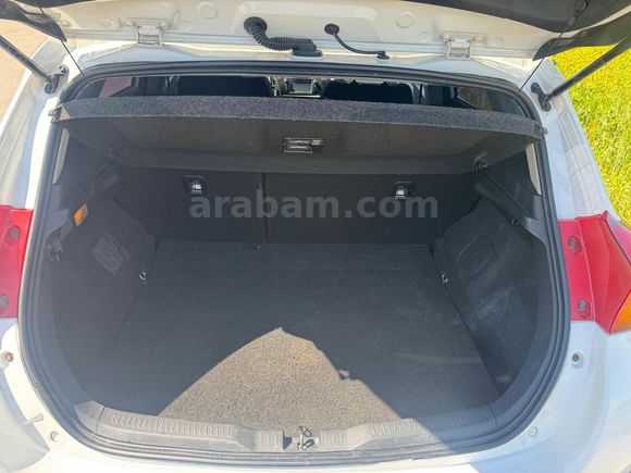 Sahibinden Toyota Auris 1.4 D-4D Advance 2013 Model
