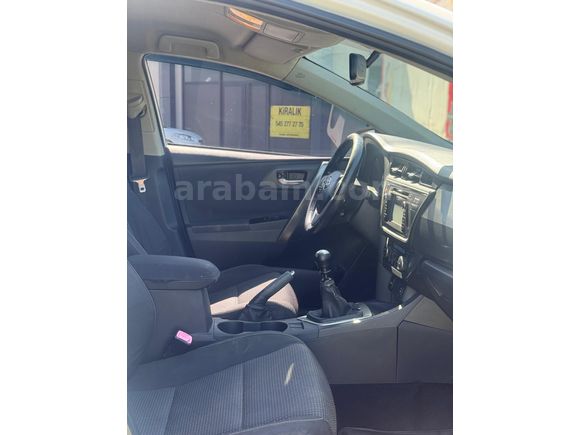 Sahibinden Toyota Auris 1.4 D-4D Advance 2013 Model