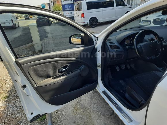 Galeriden Renault Fluence 1.5 dCi Joy 2013 Model İzmir