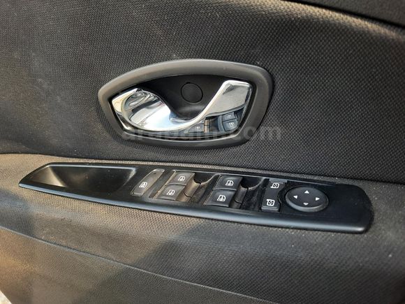 Galeriden Renault Fluence 1.5 dCi Joy 2013 Model İzmir