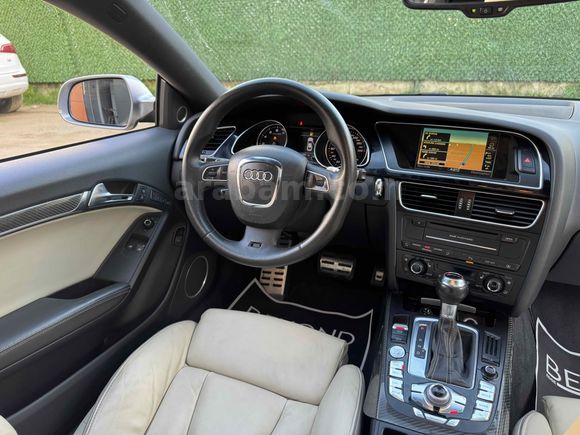 BEYOND - 2011 137.000 KM TR'DE TEK ÖZEL PLAKA 450hp+ V8 AUDİ RS5 ORJİNAL BAYİ ÇIKIŞLI