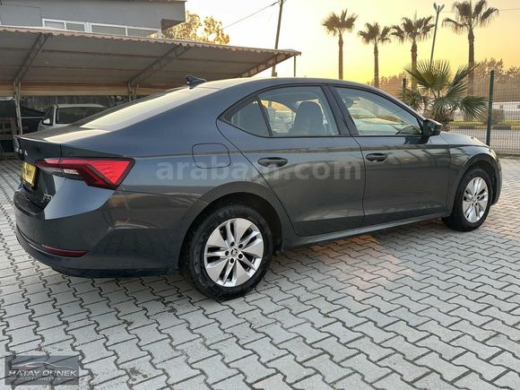 2021 SKODA OCTAVIA 1.0 E-TEC ELITE DSG HYBRID