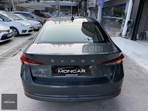 BOYASIZ 2022 MODEL OCTAVİA 1.0 e-Tec 126.000 KM'DE SERVİS BAKIML