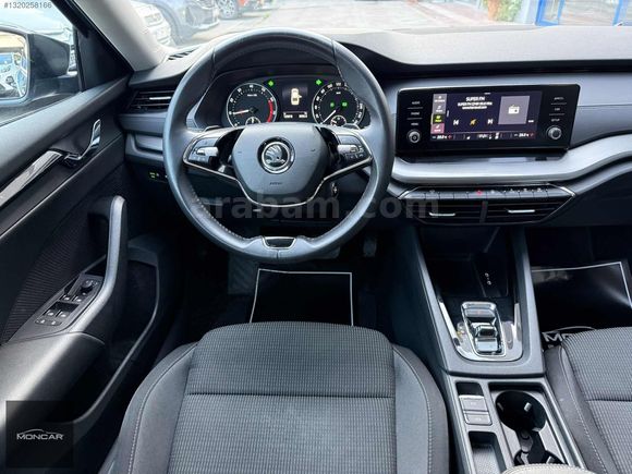 BOYASIZ 2022 MODEL OCTAVİA 1.0 e-Tec 126.000 KM'DE SERVİS BAKIML