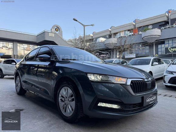 BOYASIZ 2022 MODEL OCTAVİA 1.0 e-Tec 126.000 KM'DE SERVİS BAKIML