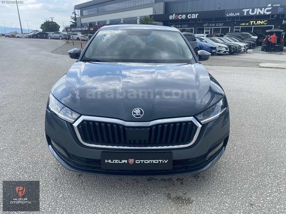 HUZUR__2021 SKODA OCTAVİA ELİTE 69.000 KM'DE YETKİLİ BAKIMLI