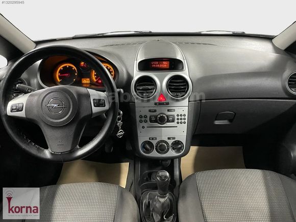 36 AY TAKSİTLE 2011 OPEL CORSA ESSENTİA CMON 75HP