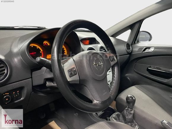 36 AY TAKSİTLE 2011 OPEL CORSA ESSENTİA CMON 75HP