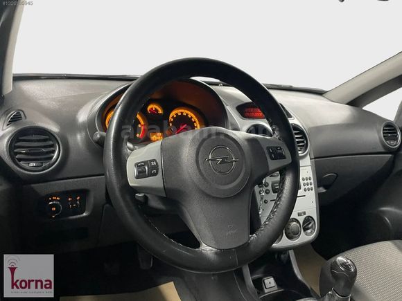 36 AY TAKSİTLE 2011 OPEL CORSA ESSENTİA CMON 75HP