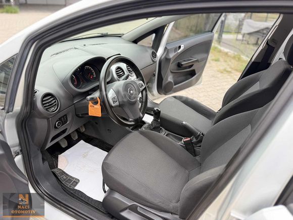 2013-BOYASIZ-HATASIZ-106.000 KM CORSA-DİZEL-MANUEL-ÇELİK JANTLI
