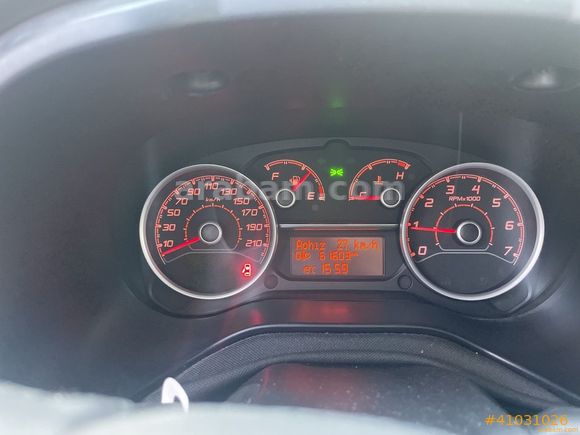 Premio Plus otomobil ruhsatlı, hatasız, 62 bin km'de. 