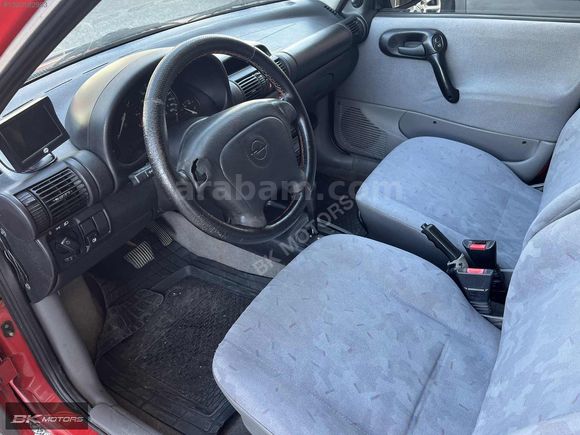 BK MOTORS DAN ÇOK TEMİZ CORSA 1.4 OTOTMATİK
