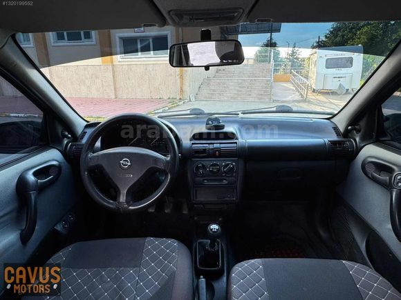 ÇAVUŞTAN 2000 MODEL CORSA 1.4 MOTOR KLİMALI