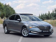ÇELİKLERDEN 2020 SKODA SUPERB HATASIZ BOYASIZ DÜŞÜK KM
