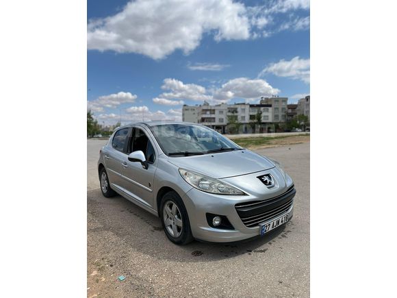 Acil Satılık Düşük Kilometreli Otomatik Peugeot 207