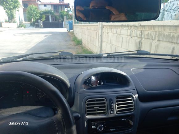 Sahibinden Renault Clio 1.4 RTA 2000 Model