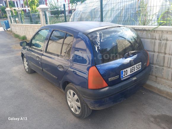 Sahibinden Renault Clio 1.4 RTA 2000 Model