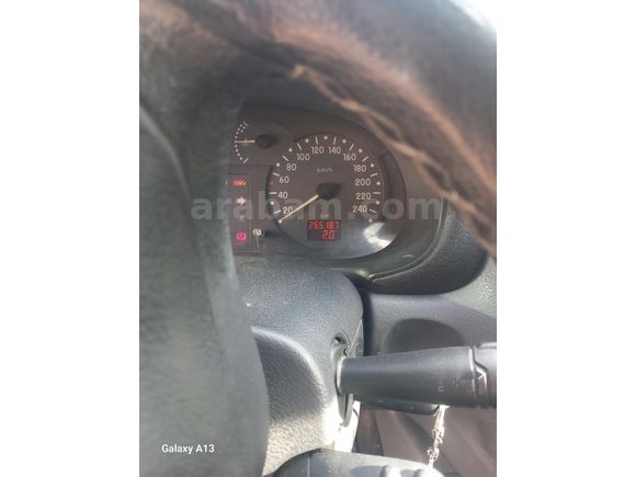 Sahibinden Renault Clio 1.4 RTA 2000 Model
