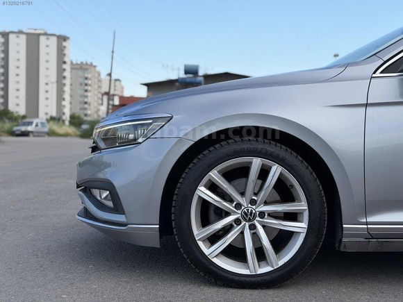 HATASIZ/CAM TAVANLI/2022/PASSAT/1.5 TSI/ELEGANCE/SERVİS BAKIMLI